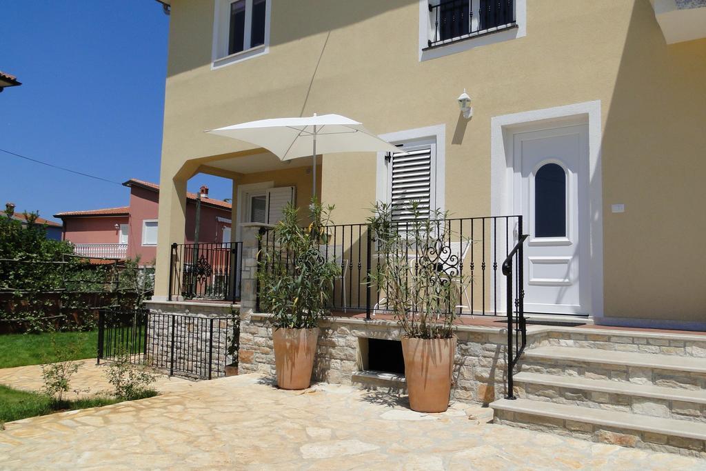 Apartments Villa Ela Умаг Экстерьер фото